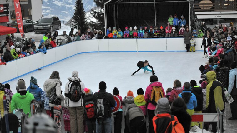 Ice-skating ring, La Tzoumaz